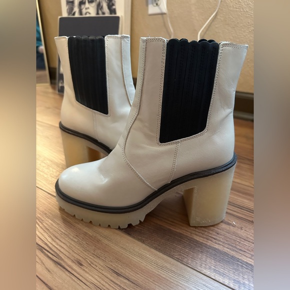 Free People James Chelsea Boot White Leather Lug Sole | NIB Size 38.5 / US 8 - Picture 5 of 16